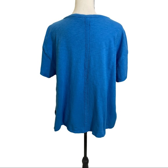 North face women round collar size X-Large top short sleeves blue. - Picture 4 of 6